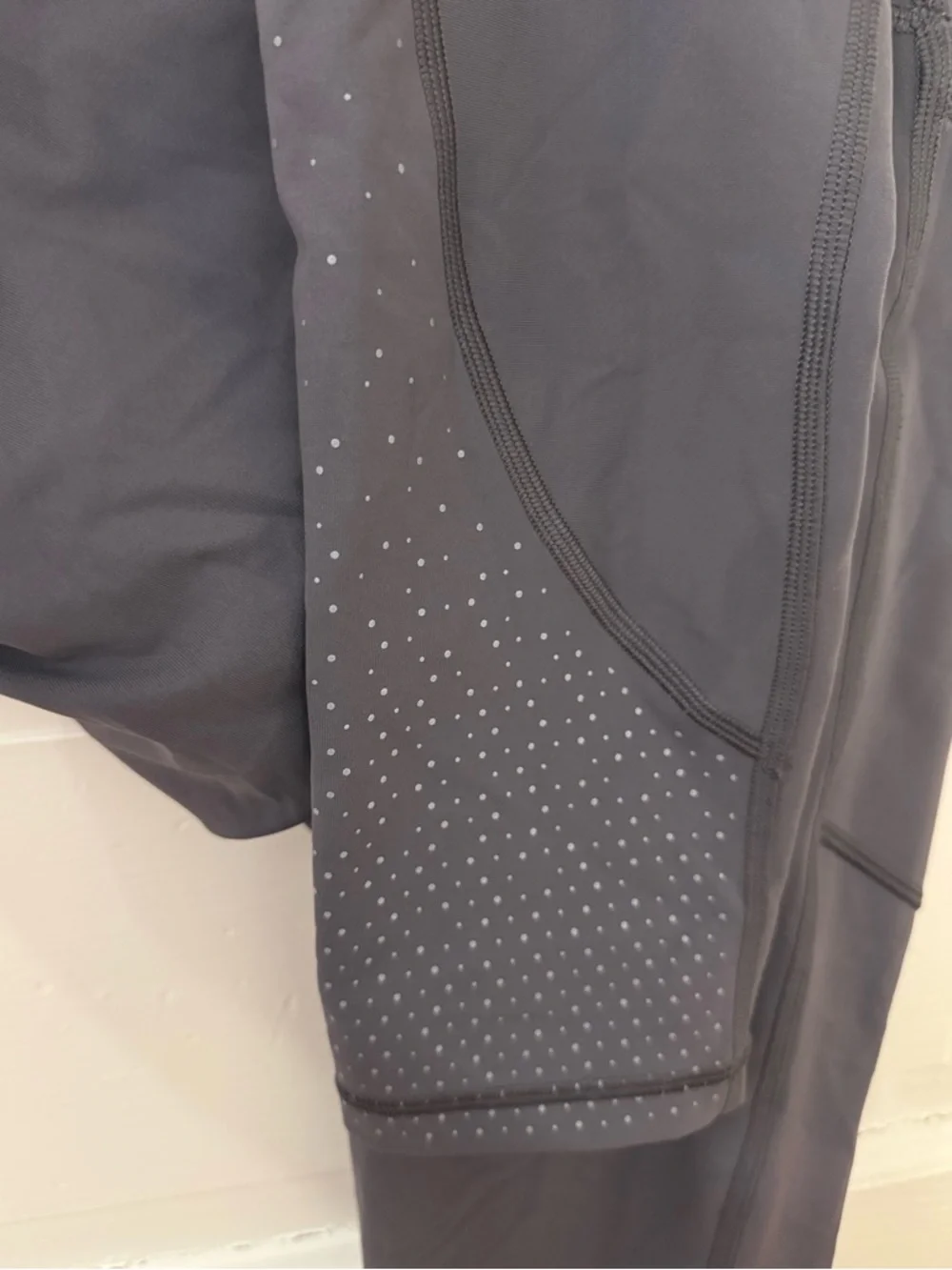 Lululemon Tightest Stuff Tight 28